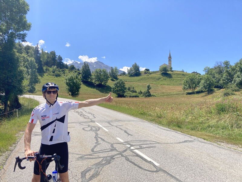 Othmar Versteeg met duim omhoog na een training
